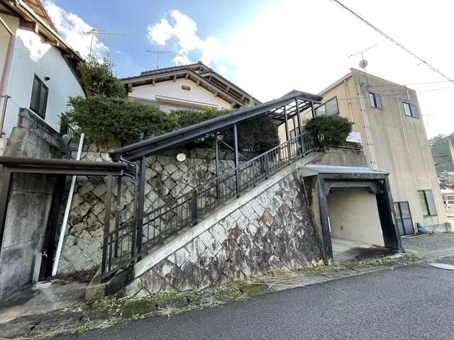 Maizuru City, Maruyama-cho (Higashi-Maizuru Station) 2-story building 8LDK