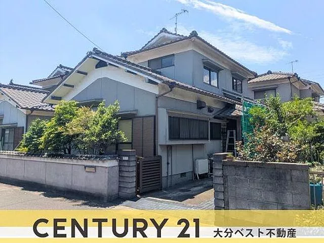 Used single-family home in Minahar, Detached House
