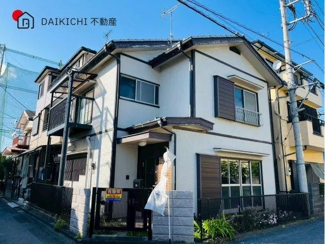 Shopping facilities are also within walking distance, making daily shopping convenient ♪
