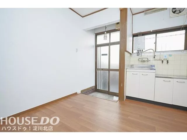 / Available for viewing today / 8 minutes on foot from JR Tozaisen "Mheidjima" Station; suitable for residential use or investment.