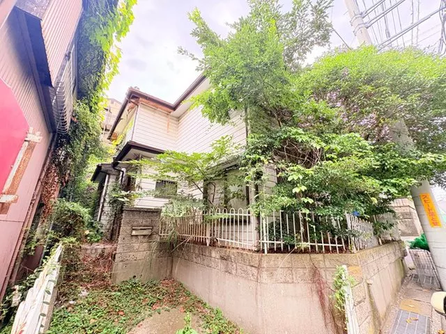 10 minutes on foot from Keikyu Main Line "Uraga" Station, 12 minutes on foot from "Mabori Kaigan" Station