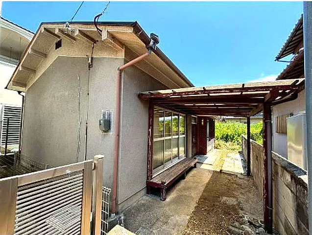Used single-family home in Tenri City, Ikemoto Town