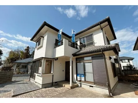 [Open House Held] [Renovation Completed] 4LDK house with flooring in all rooms.