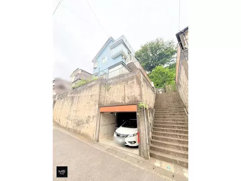 ■ A residential area rich in nature! ■ A basement garage that protects from rain and dust♪