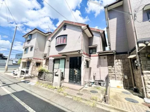 Yamatotakada-shi, Yamatotakada Sanwa-machi (Takada Sta.) 2F 4DK

3,800,000 yen