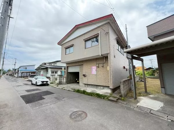 【Bus】 8 minutes on foot from Higashi Tsukuda