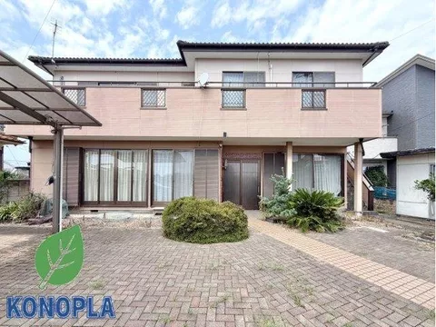 Large space residence for two families ☆ Two LDKs ■ All-electric ■ Carport ■ Air conditioning