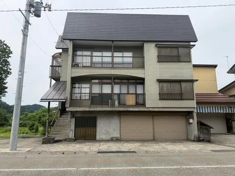 3-story building, 7DK, Oaza Iwasawa, Ojiya City (Echigo Iwasawa Station)