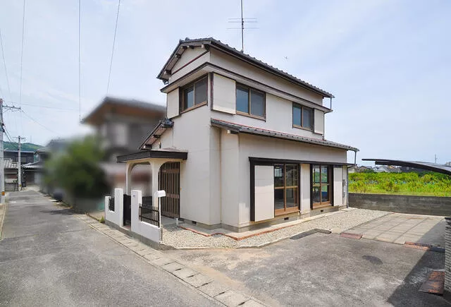 Naruto City, Otsu-cho Yoshinaga (Konpira-mae Station) Single-story building 2LDK