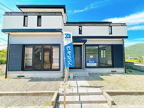 Used single-family home in Doi-cho, Kitano, Shikoku Chuo City