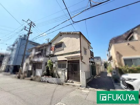 12 minutes on foot to Hanshin "Amagasaki Station" and 13 minutes on foot to Hanshin "Deyashiki Station," two stations available.