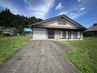 Yama District, Nishi-Aizu Town, Shingo, Oaza Sasakawa, Aza Toyohara (Uenoji Station) Single-story building 3DK