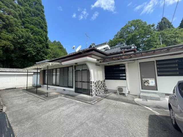 Aira District, Yusui Town, Kawanishi (Yoshimatsu Station) Single-story building 4DK