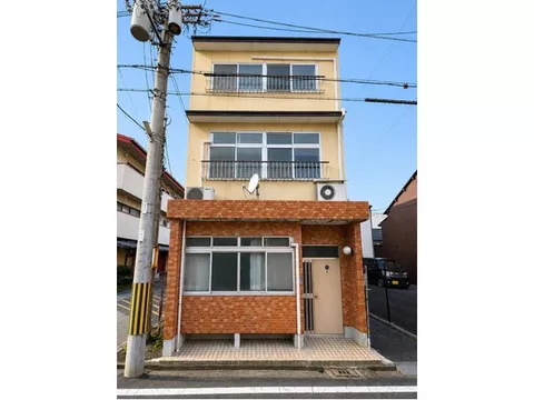 ■Affordable 3-story 4DK♪■13 minutes walk to the station & 4 minutes to school, 7 minutes to the supermarket!
