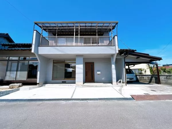 Yonago City Kamigoto 5-chome (Sanbonmatsuguchi Station) 2F 4LDK

1,399,000 yen
