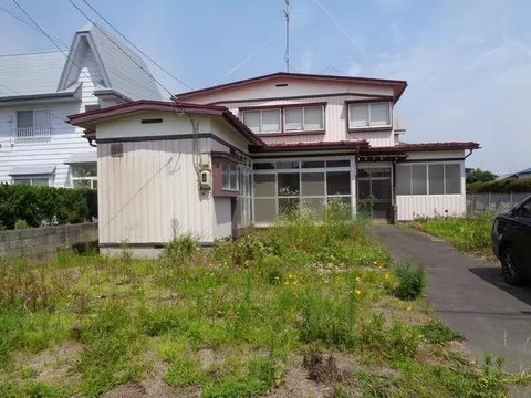 Near Minami Ko, a quiet residential area♪