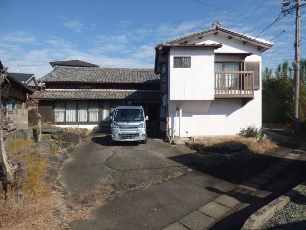 2,300,000 yen
