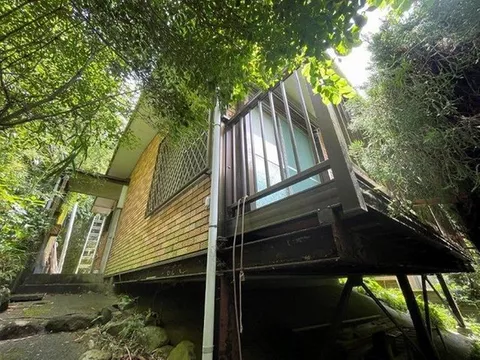 Izu-yama 4 million yen