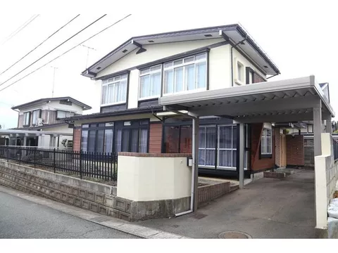 A used house with 6K. Even after renovation, you can secure 4 private rooms with an LDK of over 18 tatami!