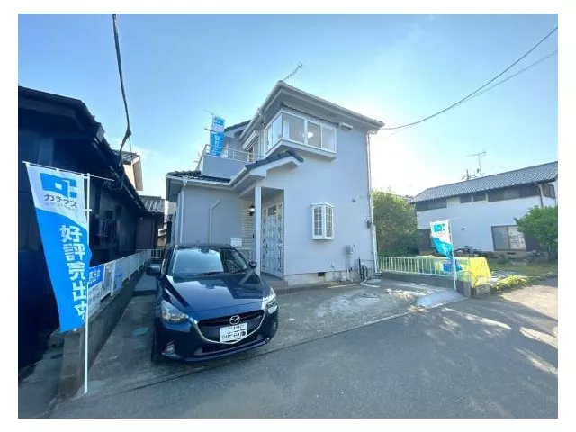 [Open house held] Interior and exterior renovation planned / Occupancy available within the year / New seismic standards compliant / Parking for 2 cars available /
