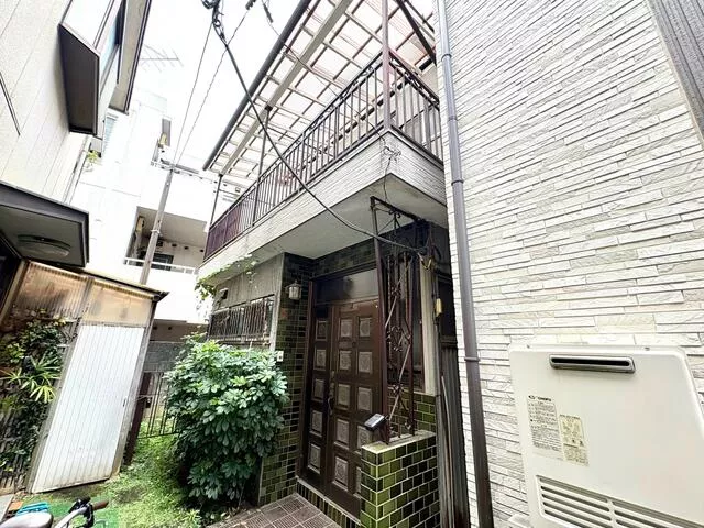 Tsurumi Ward, Yokohama City, Honmachi-dori 3-chome (Tsurumi Ono Station) 2-story 3DK