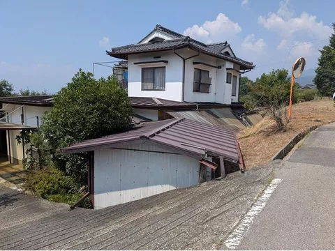Shimoichida (Ichida Station) 2,900,000 yen