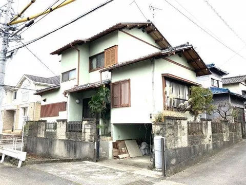 A property on a sunny corner lot♪ Garden on the south side♪ Air conditioning in all rooms♪