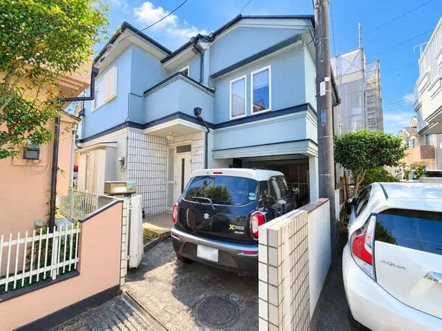 18 minutes on foot from Seibu Shinjuku Line "Minami-Otsuka". A used detached house located in a quiet residential area!
