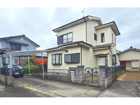 【1 minute on foot to Lawson (^^)/】How about for renovation material? ♪ 3LDK with parking for 2