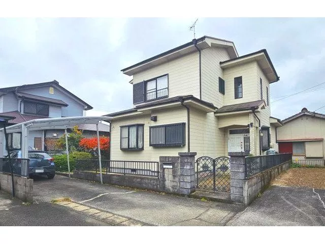 【1 minute on foot to Lawson (^^)/】How about for renovation material? ♪ 3LDK with parking for 2