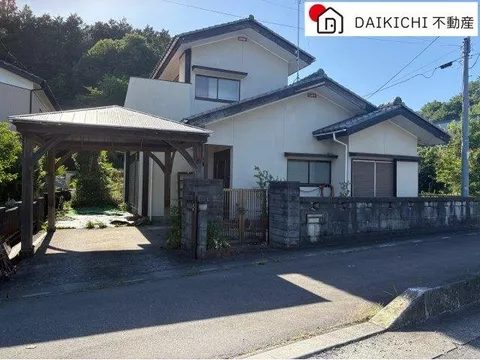 Spacious layout with plenty of storage♪ 3LDK with all Western-style rooms! Within 10 minutes on foot to a convenience store♪
