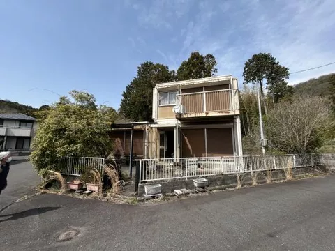 2F 4DK in Kami-Hiraki-cho, Higashiomi-shi (Omihachiman Sta.)

2.2 million yen