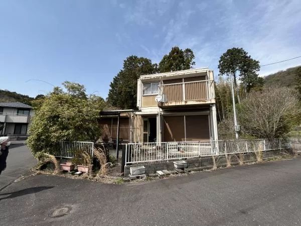 2F 4DK in Kami-Hiraki-cho, Higashiomi-shi (Omihachiman Sta.)

2.2 million yen