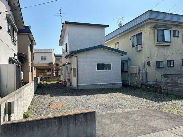 Prime location, 5 minutes on foot from Hiraga Station