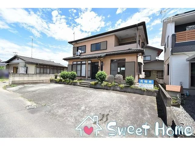 Used house in Aioi-cho 2-chome, Kiryu City♪ Parking space can accommodate three or more cars in parallel♪