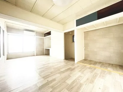 With our contract, a gift of 30,000 yen worth of furniture and appliances is included, and the renovation is complete♪ The interior is very clean♪