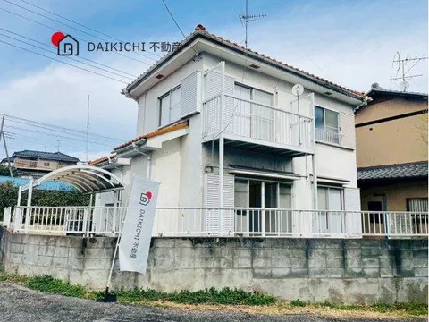 ・Quiet residential area with access from three directions! Plenty of sunlight and good ventilation for a comfortable life!!