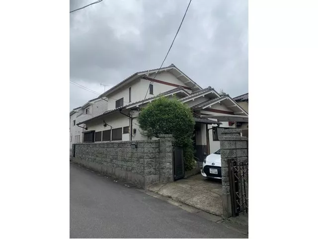 Higashi 5-chome, Satte City, 64 tsubo of land and 33 tsubo of building, a convenient location near a shopping mall.