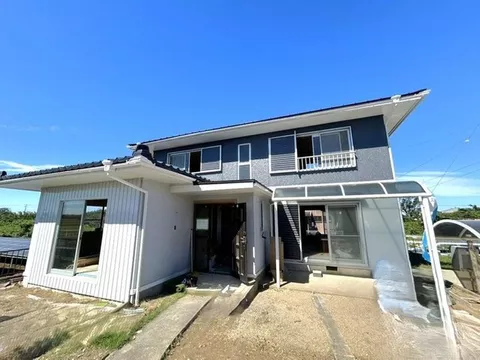 [Open House Scheduled] Interior and Exterior Renovation Planned / Parking for 3 Cars / Corner Lot / Garden Space Available