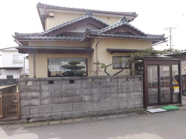 Awara City, Higashi Onsen 1-chome (Awara Yunomachi Station) 2-story building 8DK