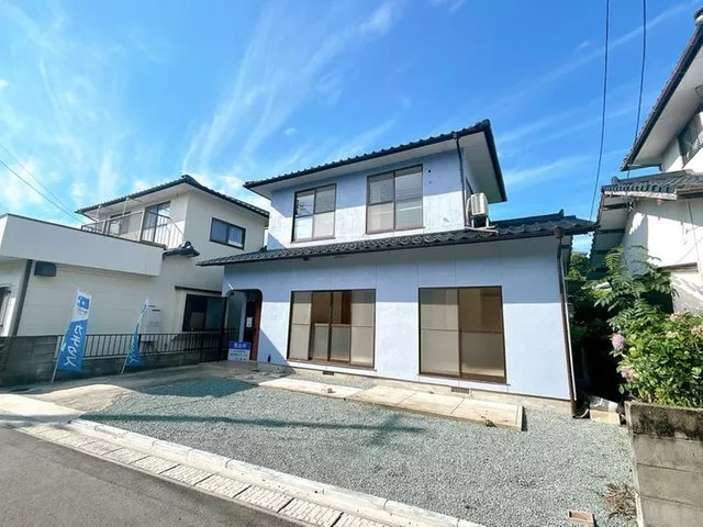 [Open house held] Interior and exterior renovations ongoing / New seismic standards compliant / Water facilities replaced / Parking for 2 cars available / Ma