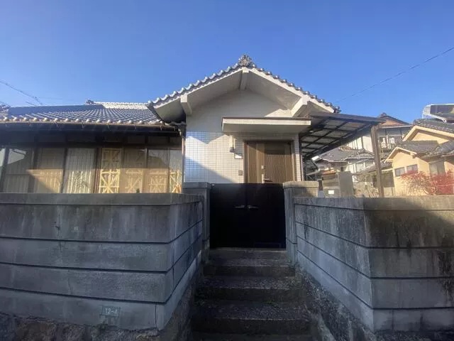 Kure City, Yoshihira Honcho 3-chome (Yoshihira Station) Single-story building 5DK