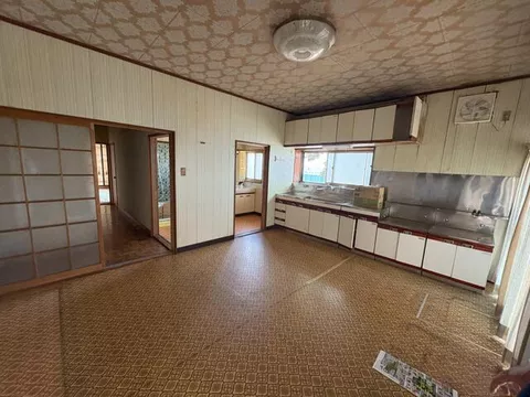 Sakai City, Maruoka-cho Genjo (Maruoka Station), 2-story, 9DK