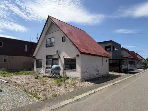 Iwamizawa City, Minamimachi 9-jo 4-chome (Iwamizawa Station) 2-story 4LDK