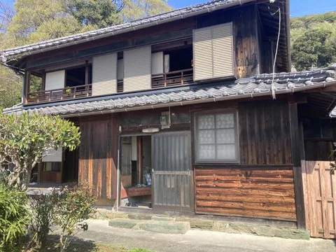 Nishiuwagun Ikata Town Futami (Yahatahama Station) 2-story 4DK