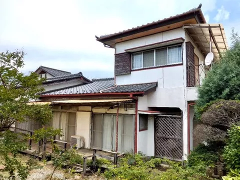 ♪Convenient location for daily shopping♪ There is a spacious garden that can be used in various ways!
