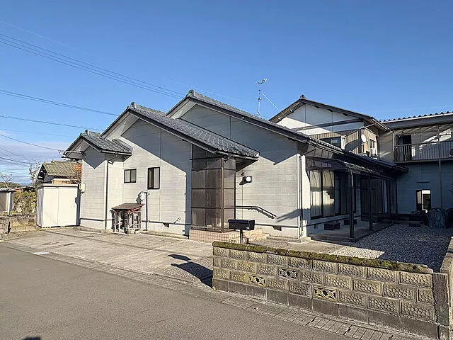 Used single-family home, 6-minute walk from Fukui Railway Fukutake Line, Ikaku Station
