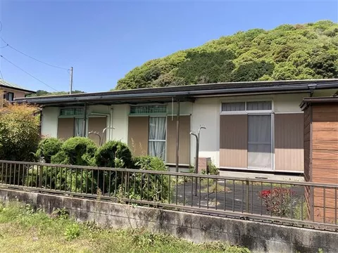 Iwakuni City, Shuto Town, Sakawaihori (Yonekawa Station) Single-story building 3LDK