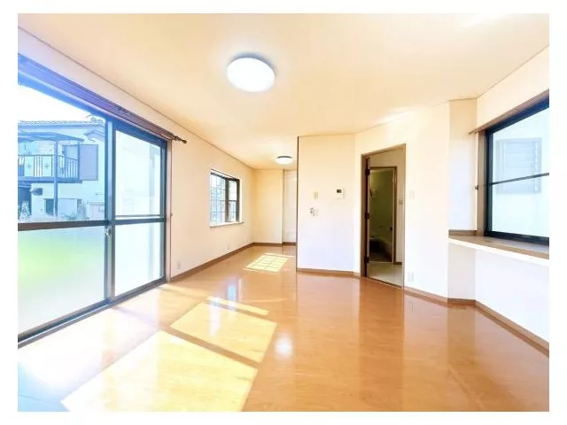 [Viewing event held] [Current sale until 4/19 (Sun)] House cleaning, lighting installation
