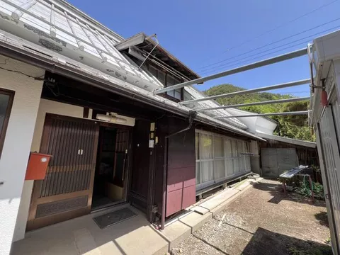 Fuefuki-shi, Ashibuki-cho, Ushikawa-cho, 2F 8DK

3 million yen
